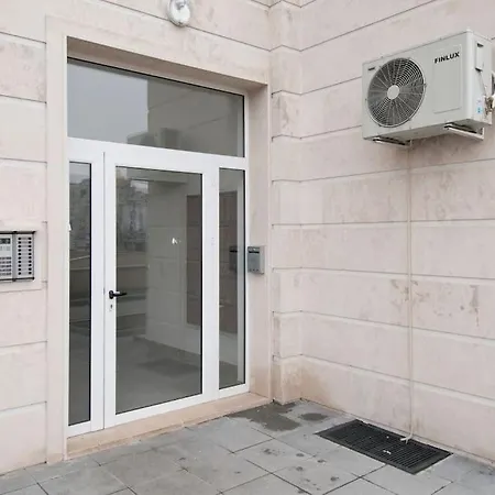 Sofia Top Apartments *